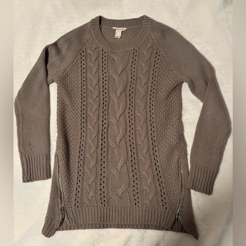 Women's Cable Knit Sweater - Taupe